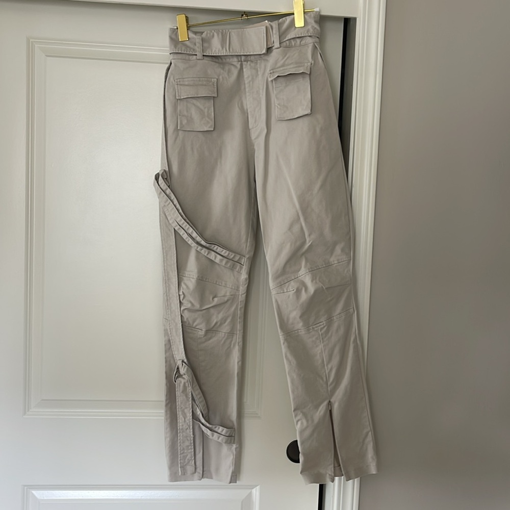 Maniere De Voir Cream Trousers with Architectural Seam Design - Picture 7 of 9